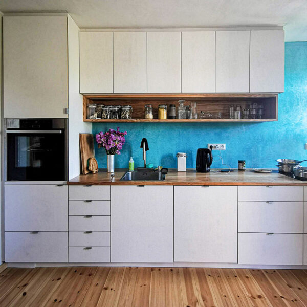 Tadelakt blaue Küchenrückwand